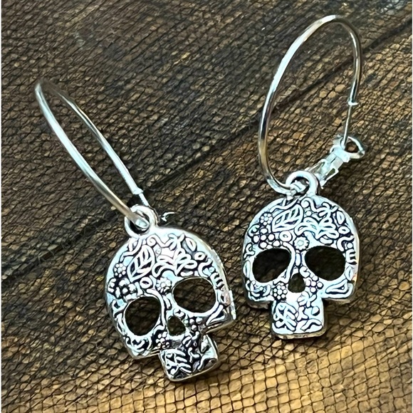 Jewelry - 💀  Etched Sugar Skull Lever-Back Hoop Earrings   ~ NWOT ~ “Day of the Dead” 🥀